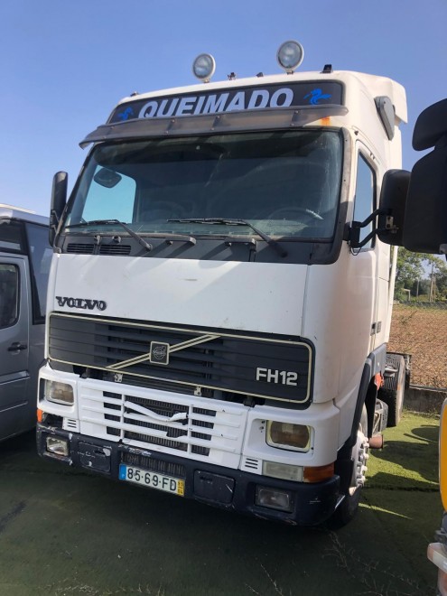 CAMIÃO VOLVO
